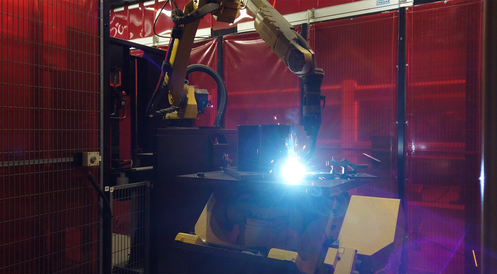 Robot welding station